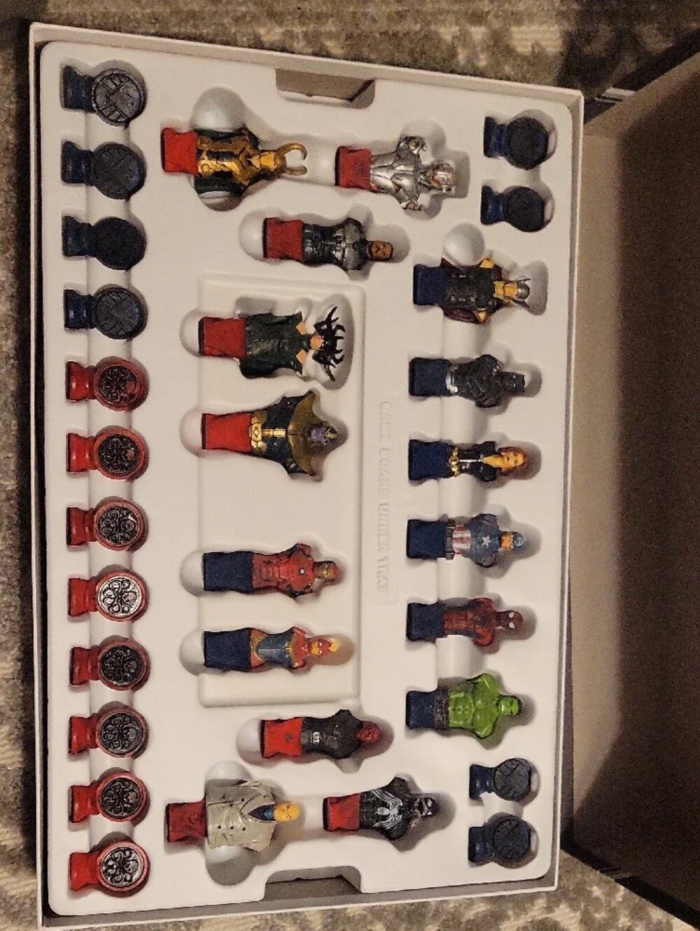Marvel Collector's Chess Set - Red, Blue, Gray